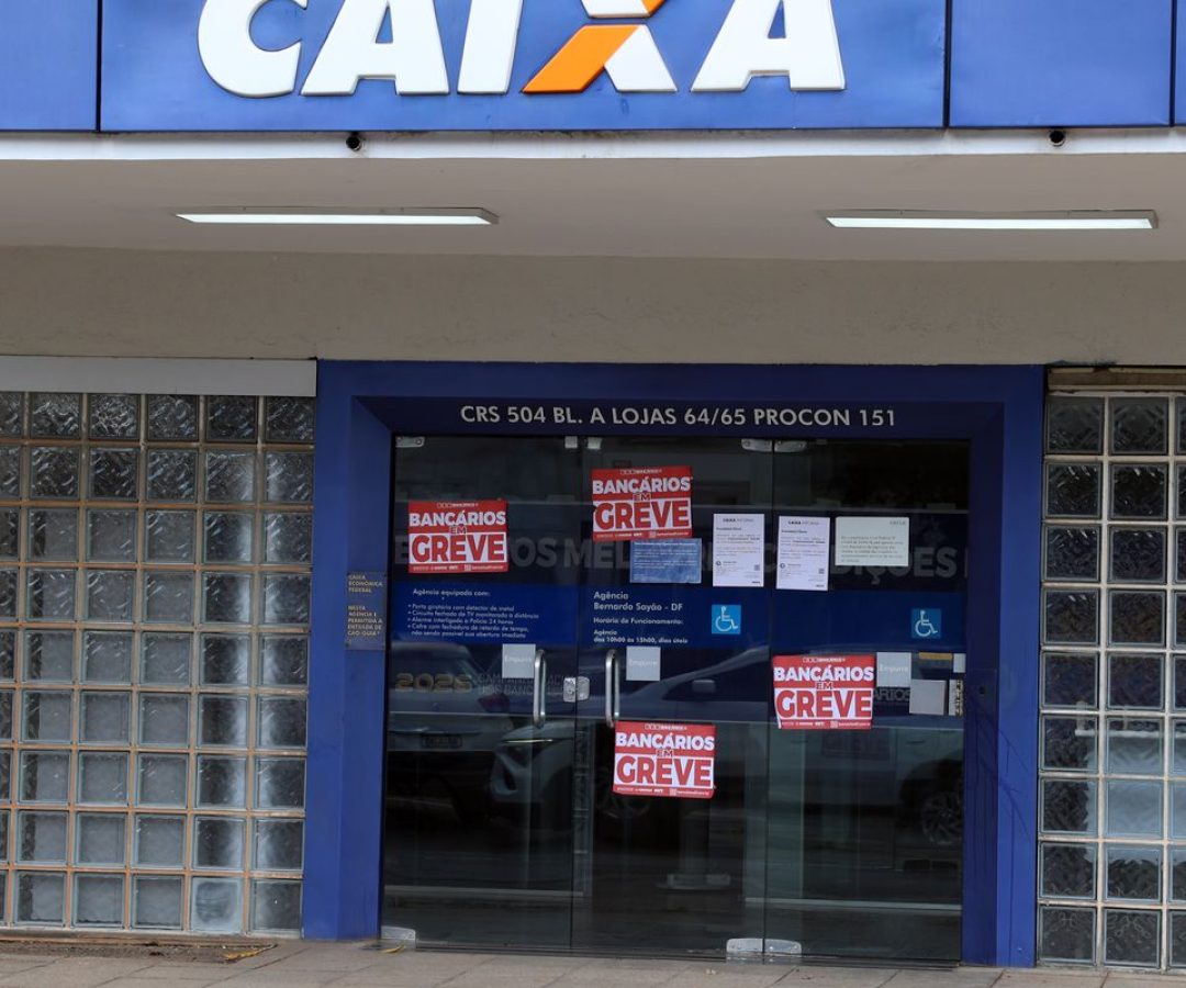 Caixa entra em greve nacional; BB tem paralisação parcial
