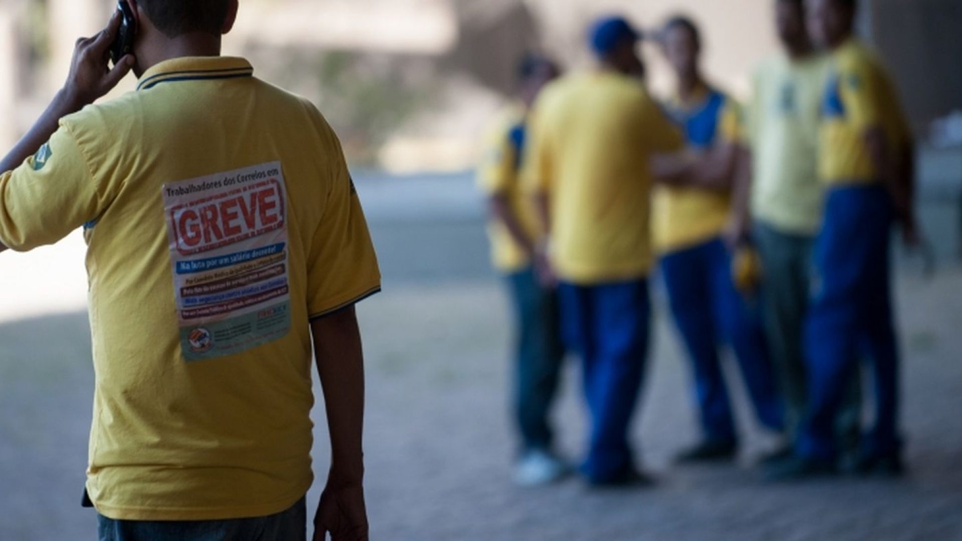 Trabalhadores dos Correios estão em greve por tempo indeterminado