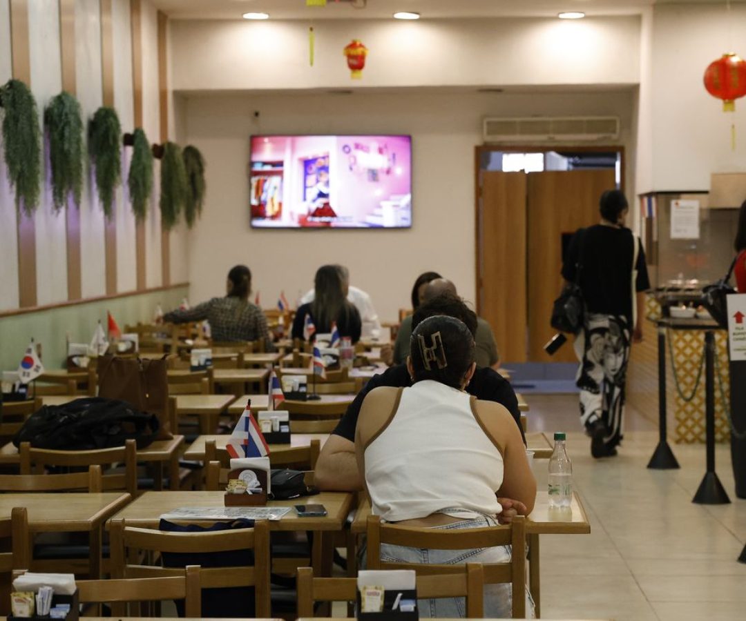 Serviços ocuparam 15,9 milhões e pagaram média de 2,2 mínimos em 2024