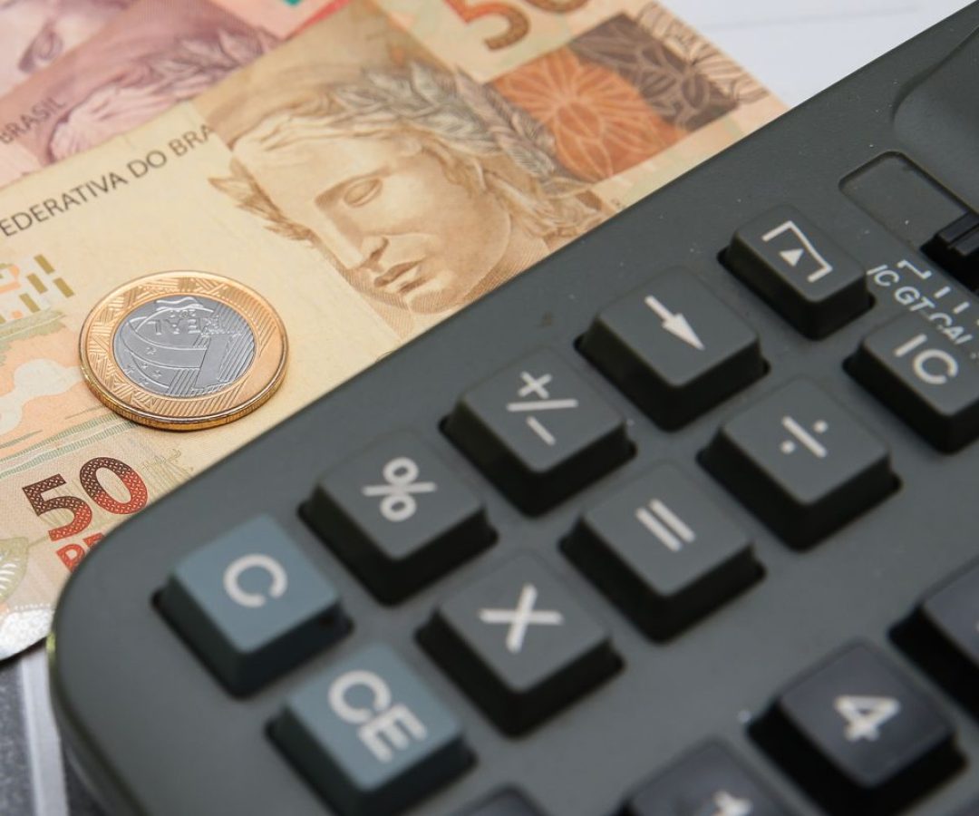 Governo prevê arrecadar R$ 636 bi com nova CBS em 2027