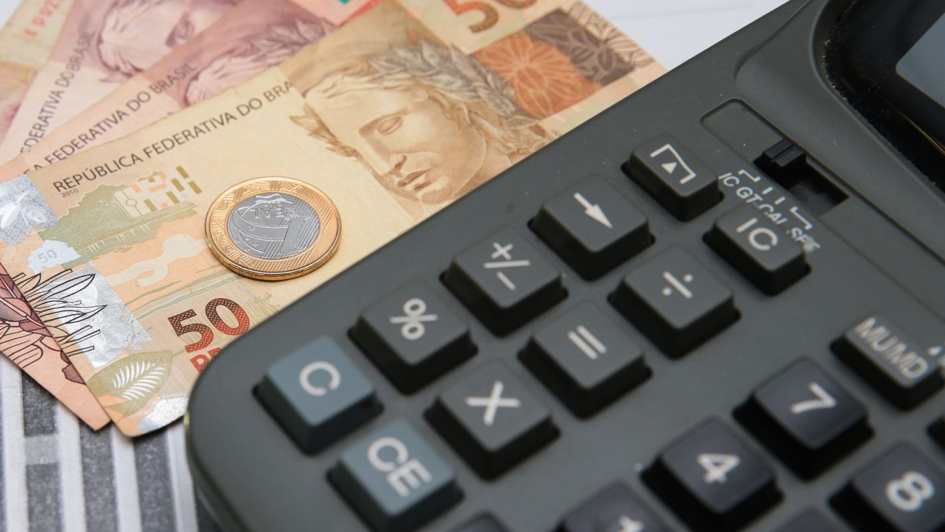 Governo prevê arrecadar R$ 636 bi com nova CBS em 2027