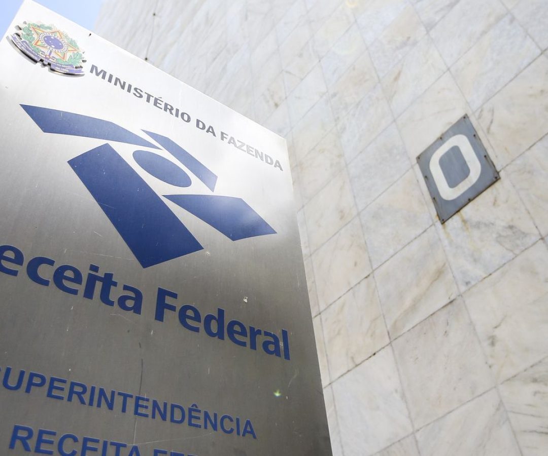Receita classifica mais 17 empresas como devedoras contumazes