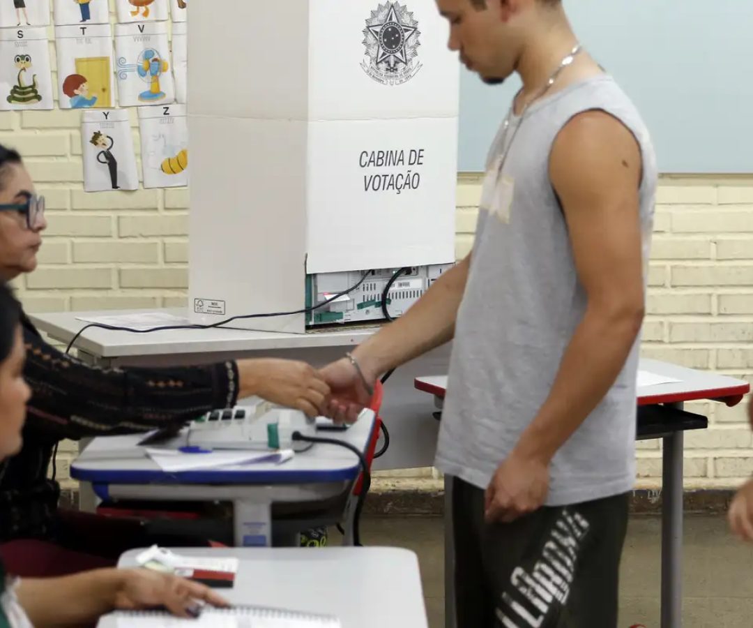 Com envelhecimento da população, eleitorado jovem recua 22% em 16 anos