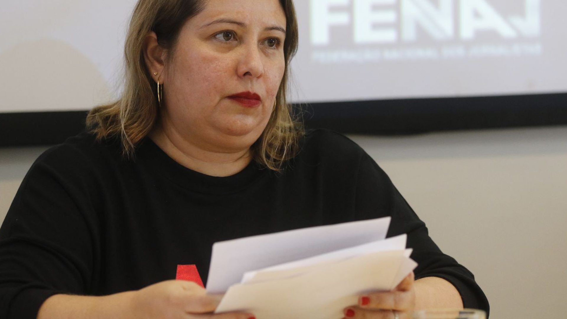 "Tiktokização" e crise sufocam propostas de campanha, diz Fenaj