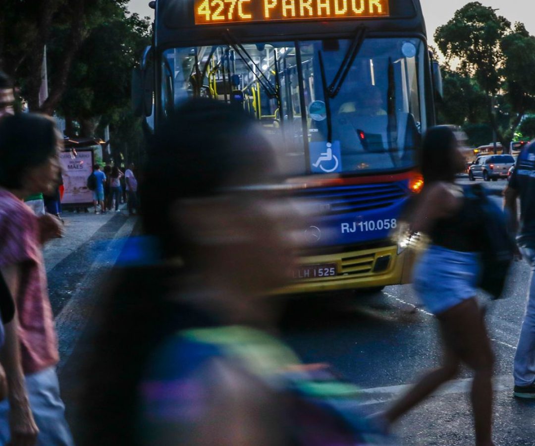 Pesquisa aponta que solidão e exaustão ampliam abstenção nas urnas