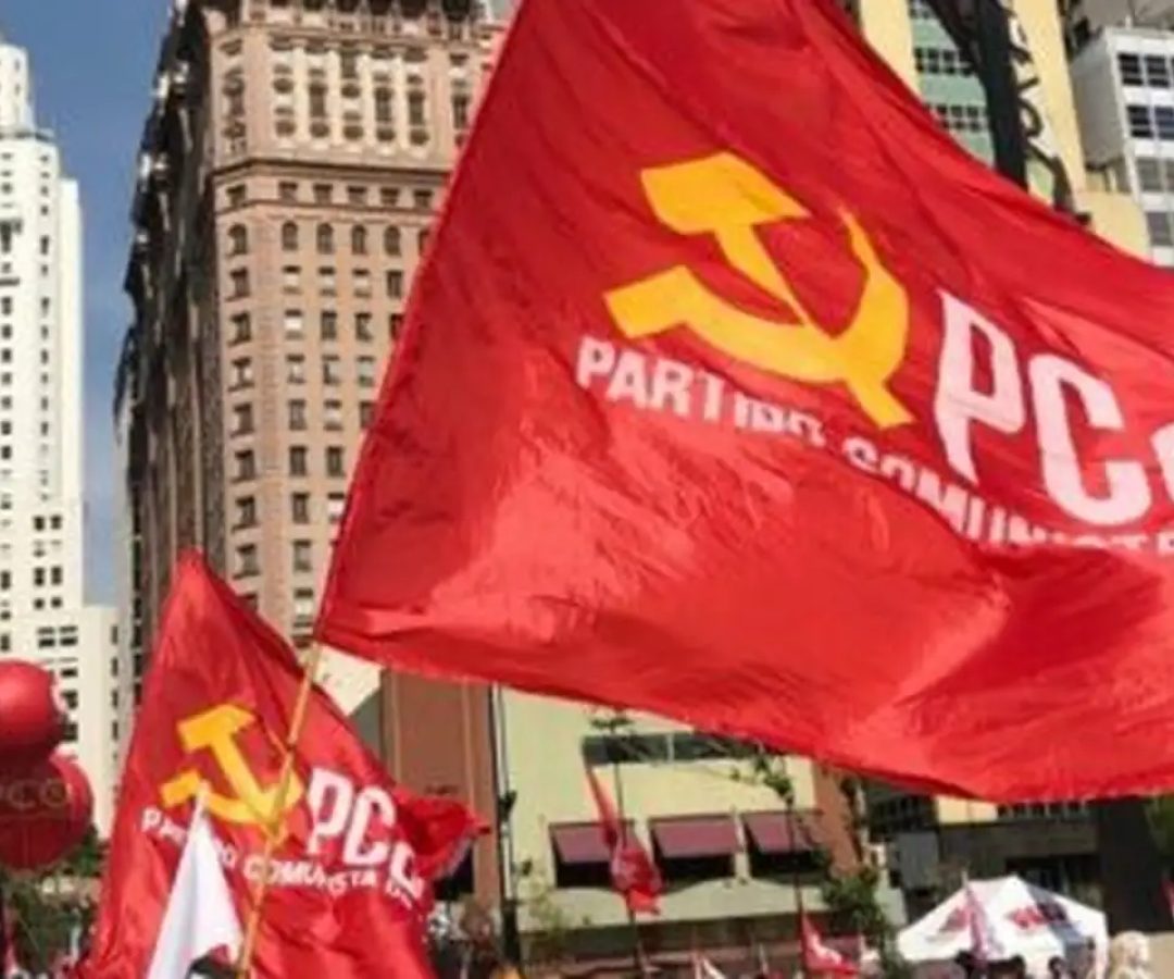 PCdoB oficializa apoio à candidatura de Lula